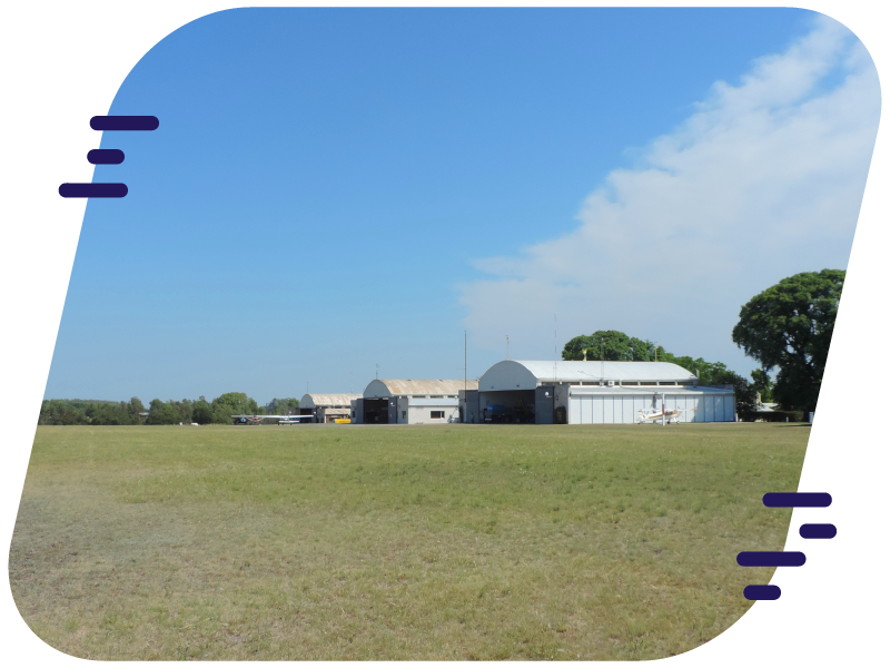 Aeropuerto Chalkling - Hangares